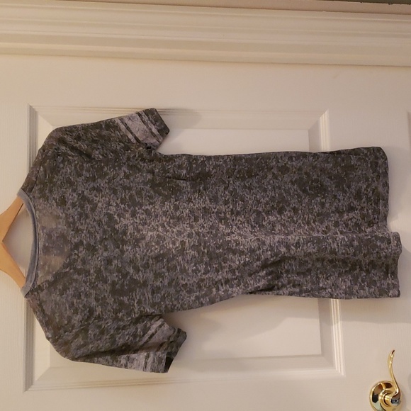 Victoria's Secret Pink tee - Picture 8 of 8